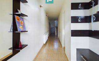 Vilă cu 5 camere de vânzare în zona Aradul Nou - Poză 15