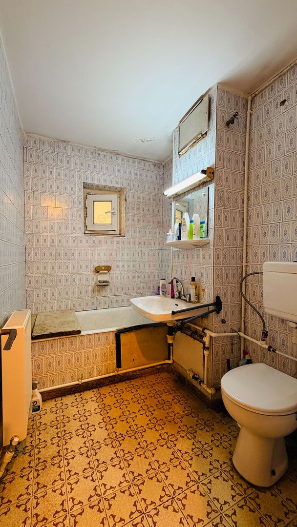 Apartament 3 camere dec. ,Galati, la PS-uri, Casa Roșie etaj 2, 68 mp. - Poză 5