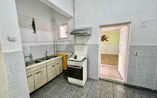 VANZARE VILA INTERBELICA VATRA LUMINOASA NECESITA RENOVARE CURTE PROPRIE - Poză 12