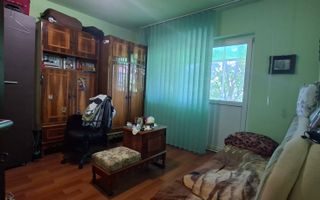 Apartament decomandat 3 camere - zona Torontalului - Poză 13