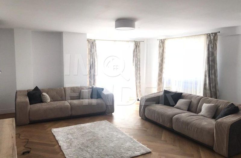 Vanzare penthouse, 450 mp construiti, 3 parcari,  zona Centrala - Poză 1