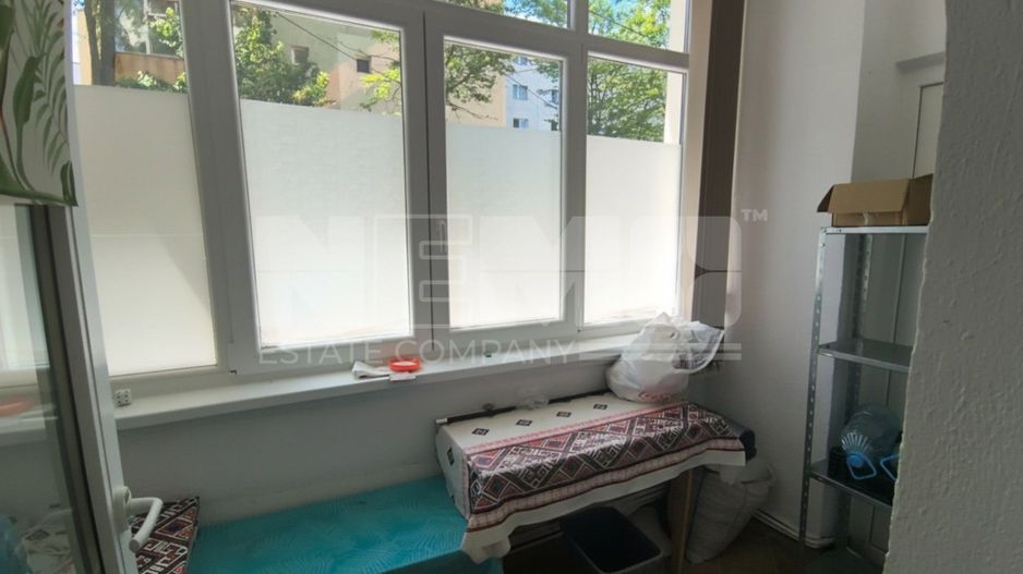 Apartament 3 camere, Obcini, parter, ideal birouri/cabinete - Poză 9