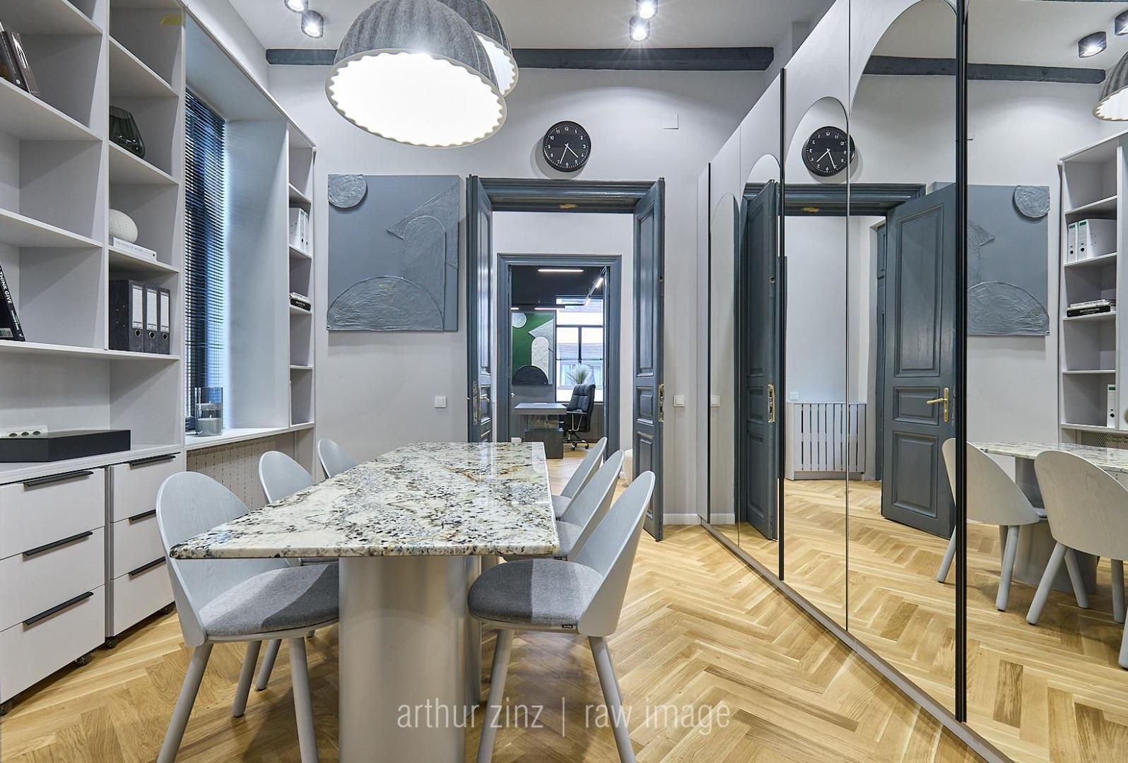 Birou amenajat | Mobilat si utilat | Cladire consolidata si renovata - Poză 6