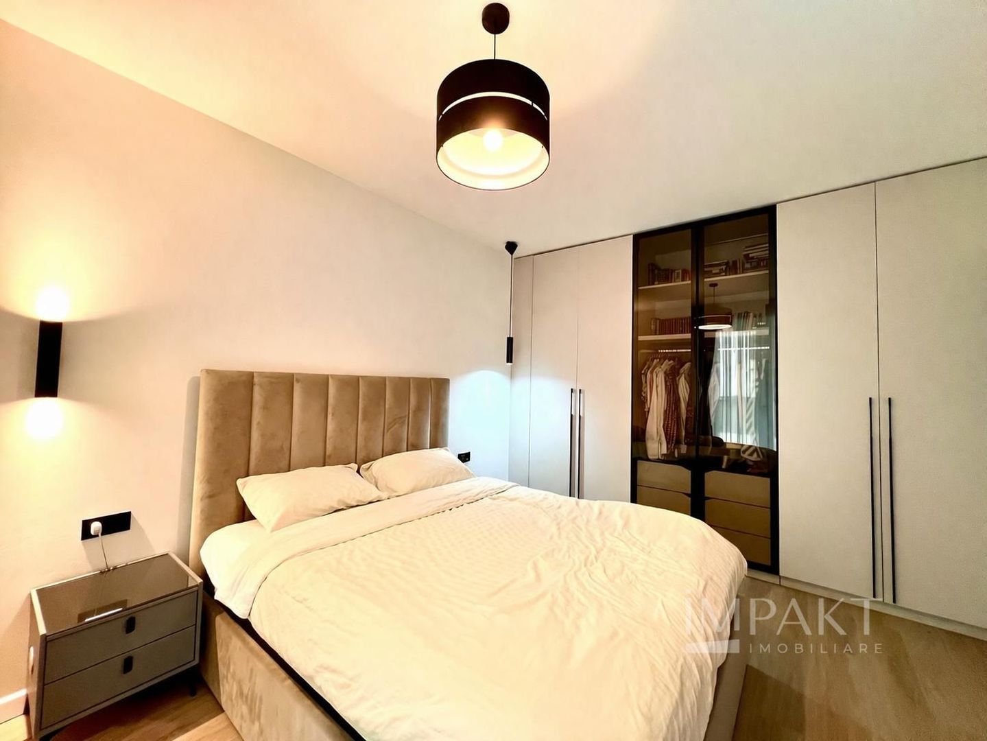 Apartament ultrafinisat cu terasa si view - Poză 4