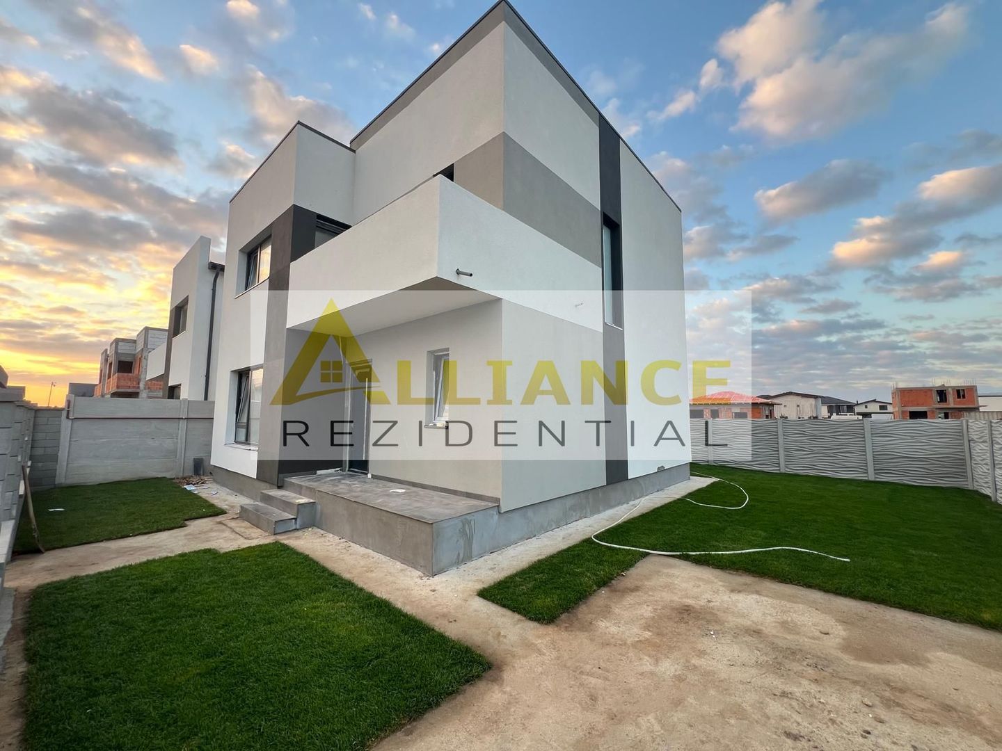 Casa Individuala - 4 camere - 2 bai - 385 mp teren - Poză 9