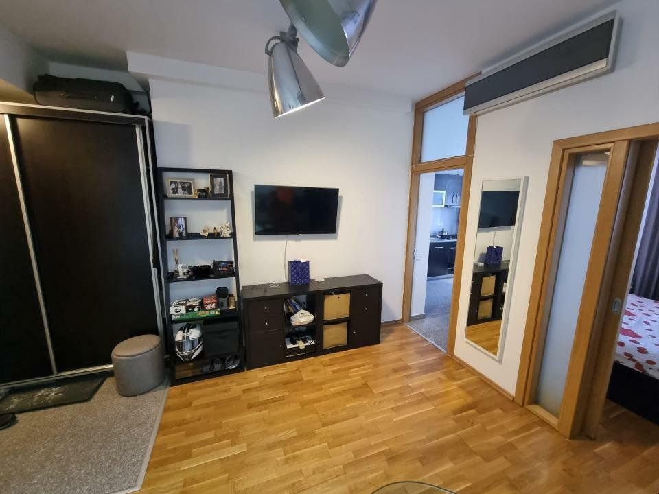 proprietar studio Piata Muncii-Decebal bloc nou - de inchiriat termen  lung - Poză 3