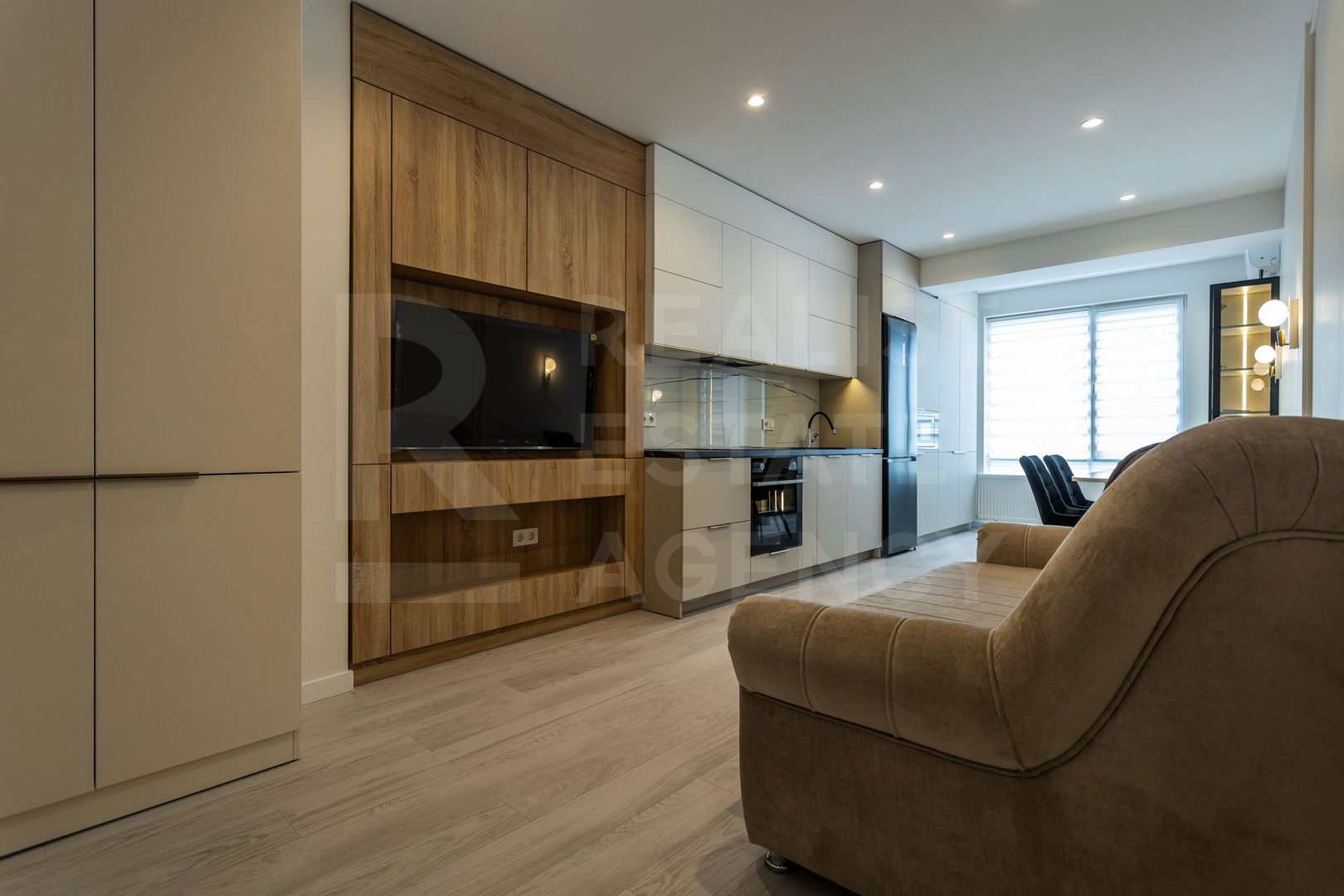 Chirie, apartament, 2 cameră, strada Calea Ieşilor, Sculeni - Poză 5