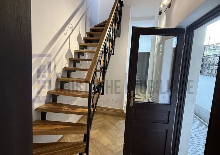 Vila P+1+M + parcare - Poză 2