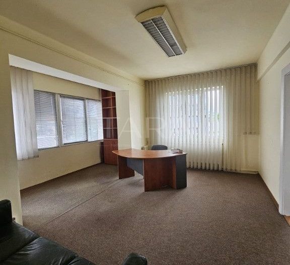 Apartament cu 2 camere, Piața Mihai Viteazu, ideal locuit sau birou. - Poză 2