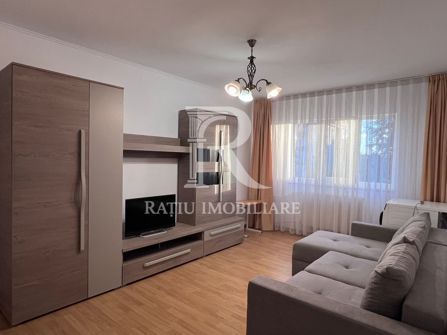 Apartament cu 3 camere | Etaj 2| Parcare Supraterana |Nufarul | Oradea - Poză 1