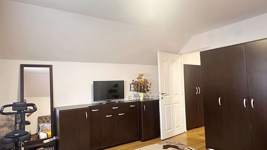 Casă cochetă intr-o zonă centrală foarte apreciata din Oradea - Poză 6