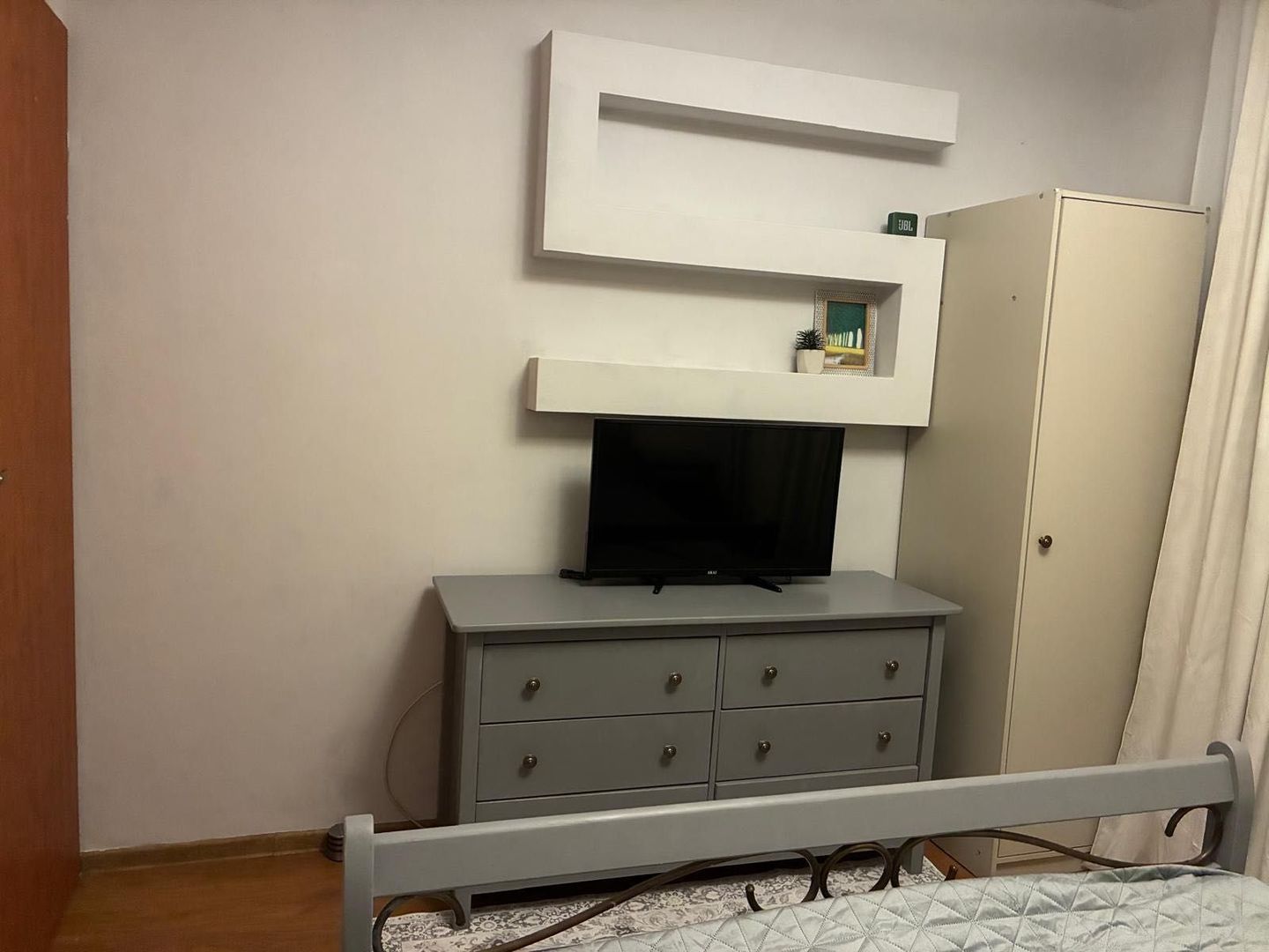 De închiriat apartament 2 camere Tineretului - Poză 4