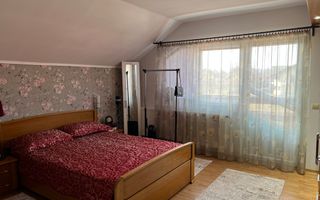 Case cu 7 camere, curte proprie + spălătorie, în Sighetu Marmației - Poză 13