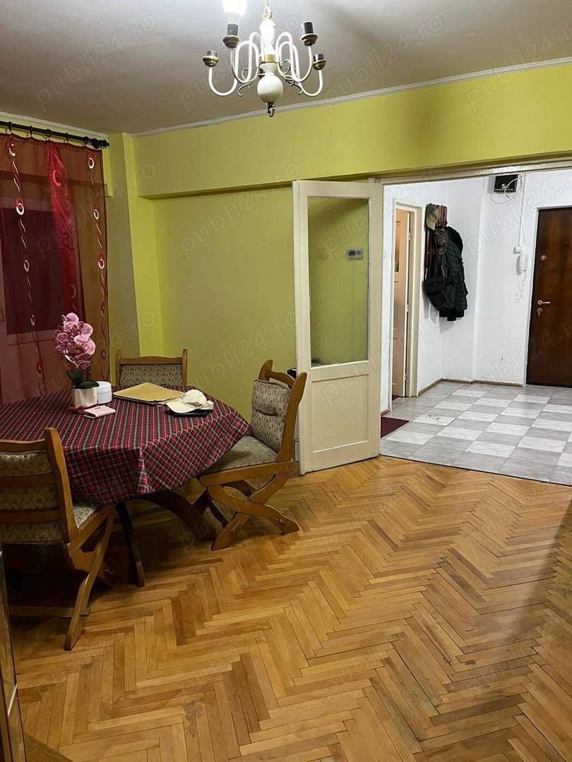 Vând apartament 2 camere, Carpați 2 - Poză 2