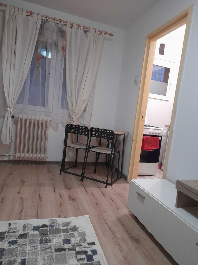 Garsoniera Crinul de Padure Parc Drumul Taberei - Poză 2