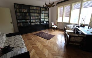 Apartament spatios 3 camere,zona medicina