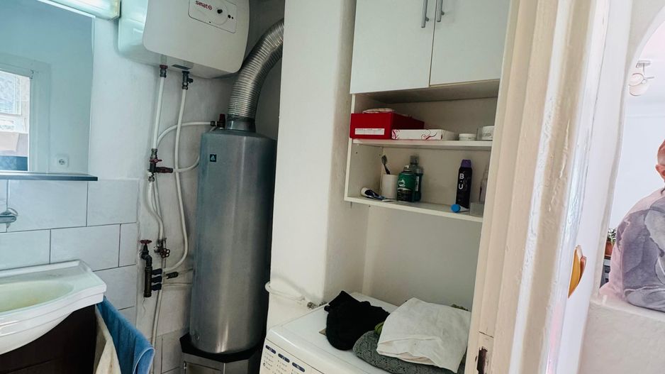 Casa singur in curte zona Velenta - Poză 9