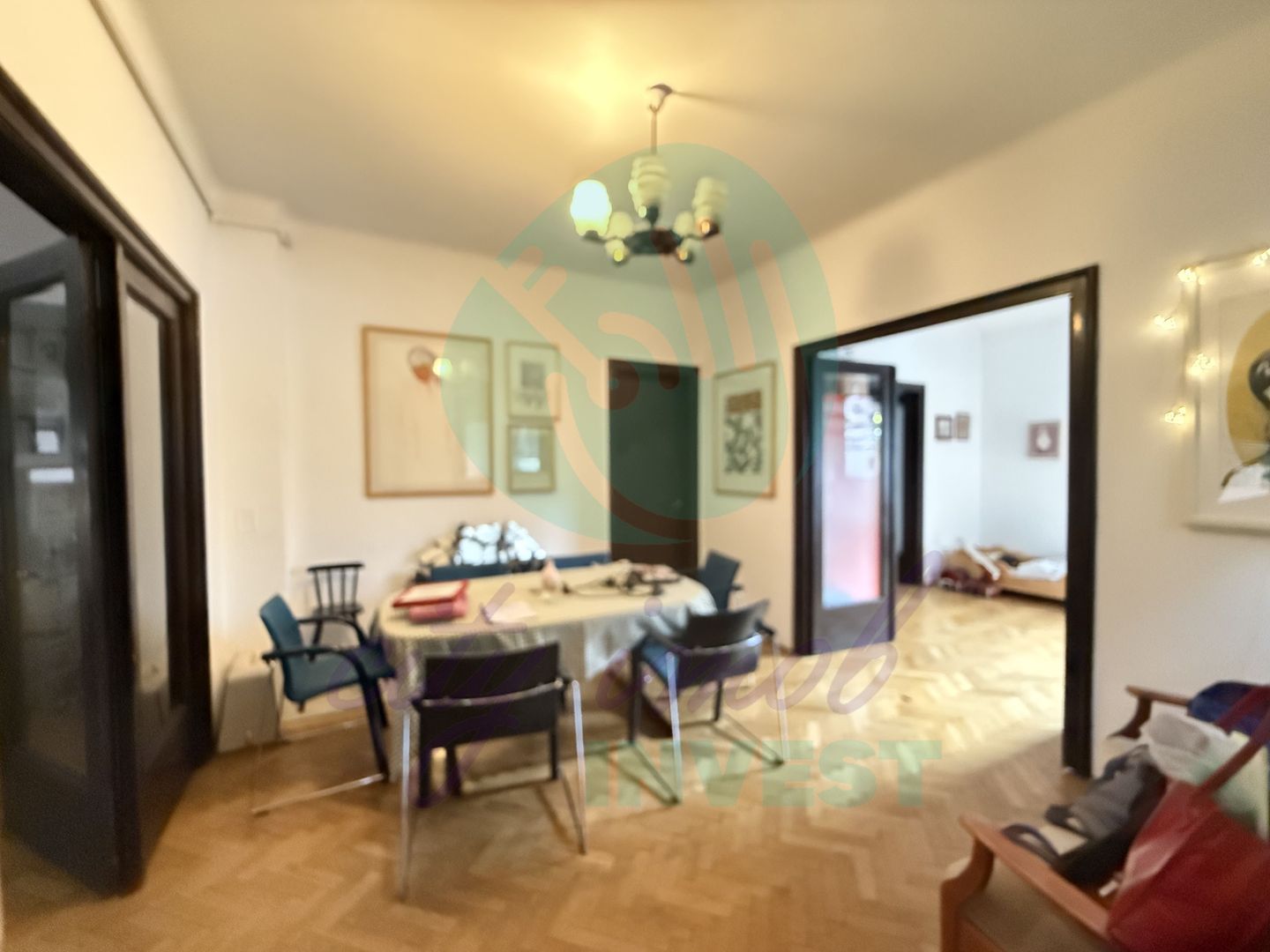 Proprietate rara pe o strada boema - Poză 18
