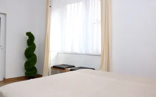 Apartament 4 camere de închiriat | Cisnădie, Central | Curte - Poză 25
