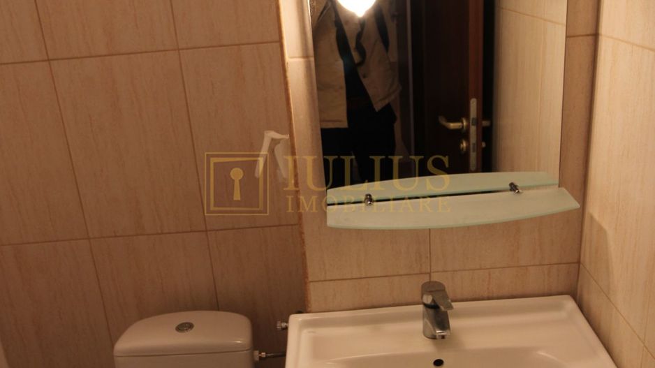 3 camere, 2 bai, centrala proprie, la 7 minute de Spitalul Judetean - Poză 14