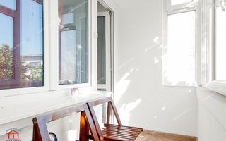 De vanzare apartament 2 camere Centru, etaj 3 - Poză 6