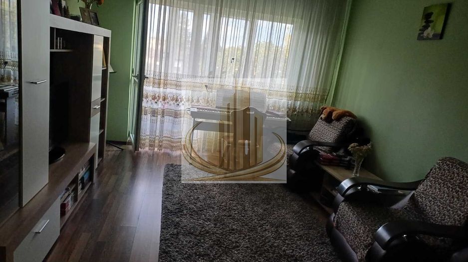 Vand apartament 3 camere doua bai, doua balcoane - Poză 1