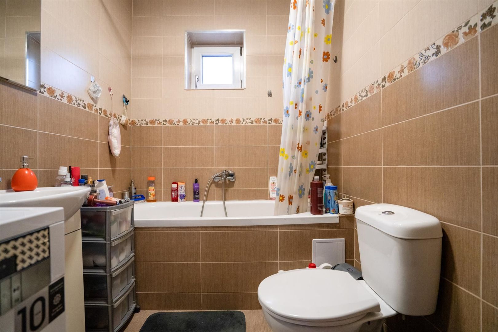 Casa cu 3 camere 400 mp Nojorid utilitati - Poză 2