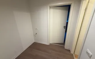 Disponibil imediat. Centrala proprie. Renovat integral - Poză 13