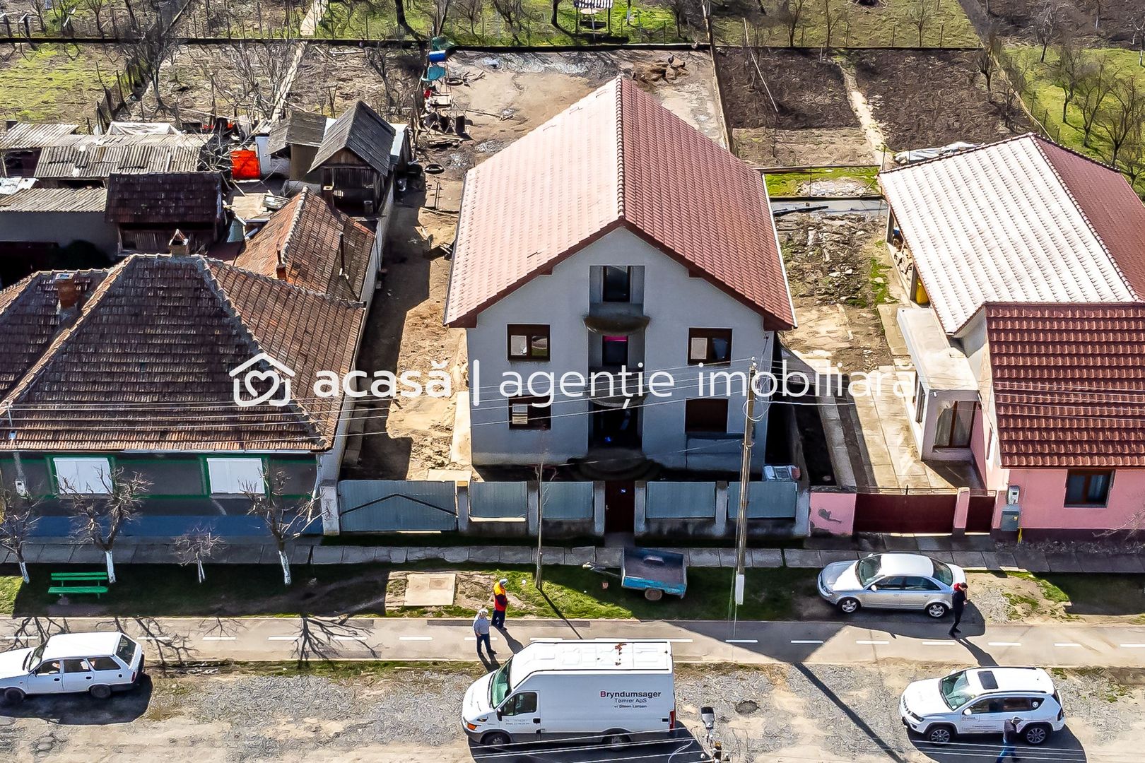 Casă nouă 6 camere semifinalizată în Sântana - Poză 2