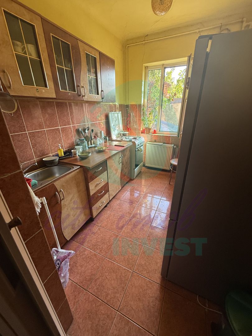 Casa singura in curte zona Mall Vitan - Poză 12