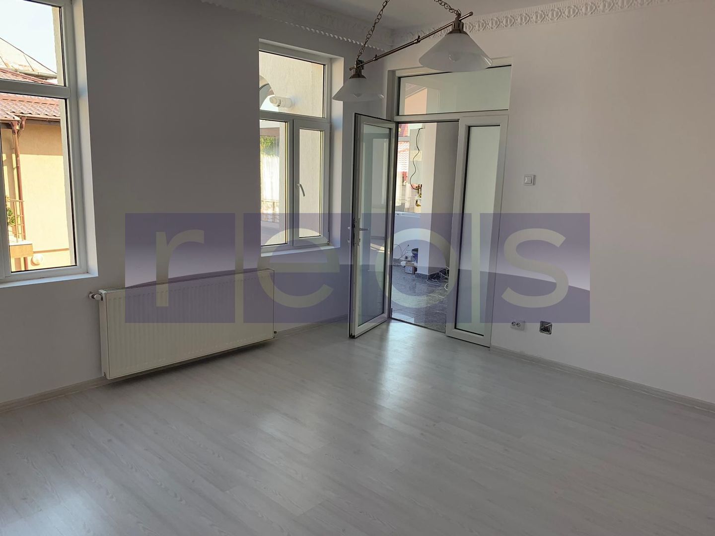 VANZARE - VILA 9 CAMERE  - Vasile Lascar, Mihai Eminescu, Bd. Dacia - Poză 3