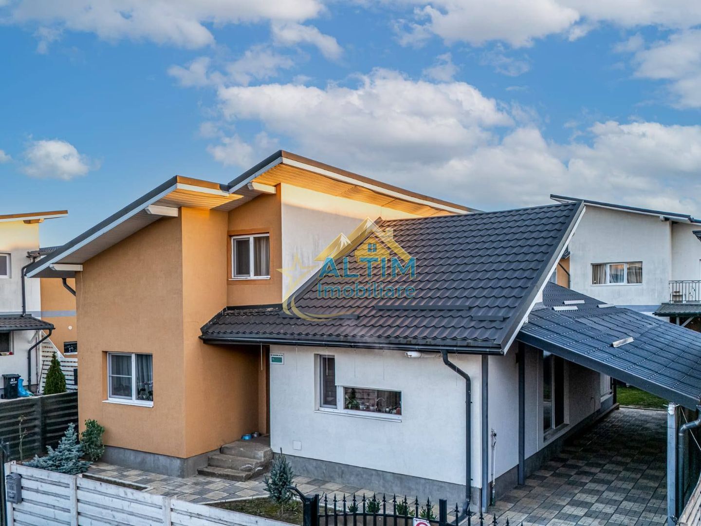 Casa de vânzare cartier Izvor, Brașov - Poză 1