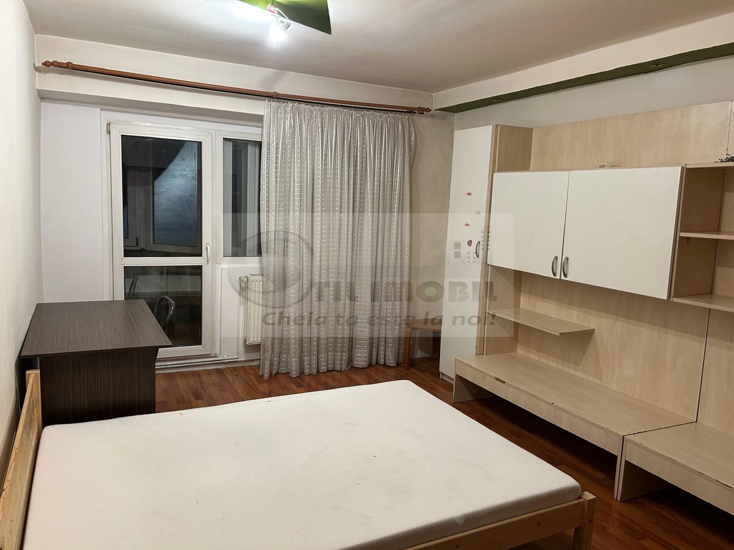 Apartament cu 3 camere decomandat, 2 bai - Nicolina - Etaj intermediar - Poză 1
