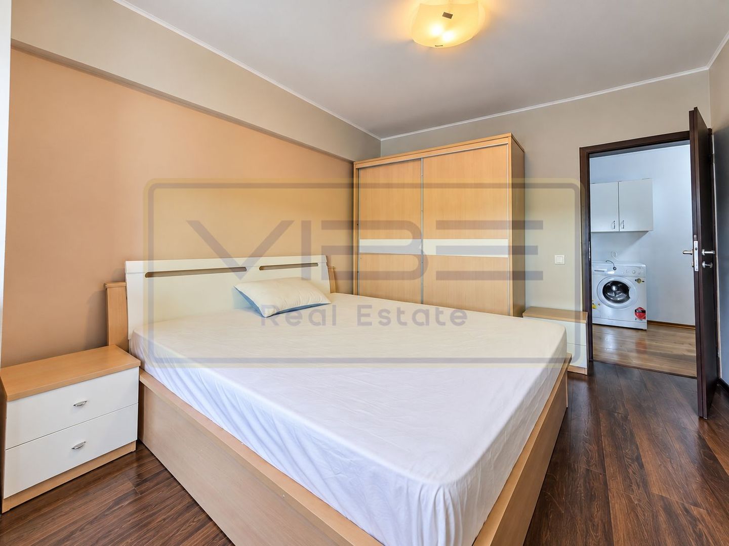Central- Podu de Fier - 4 rooms -112mp -Panoramic View - Poză 2