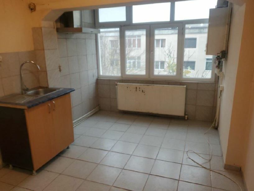 Apartament 2 camere Calarasi - Poză 3