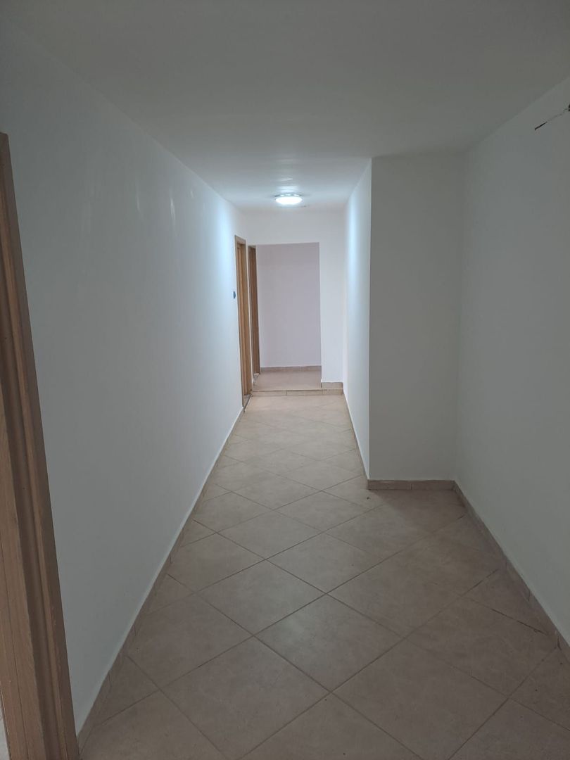 Etaj de inchiriat/ camere+ bai/bucatarie/spalatorie - Poză 4