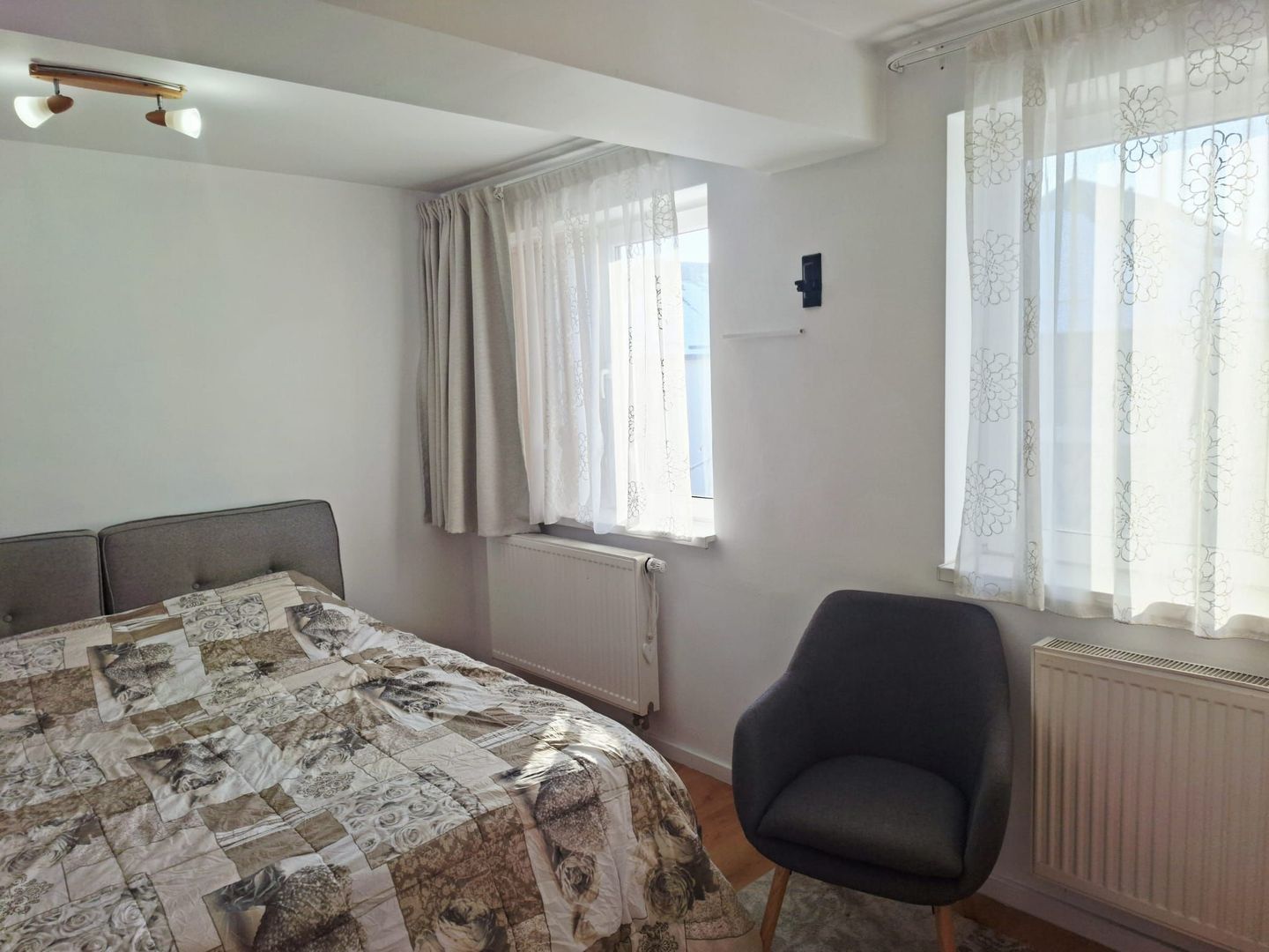 Apartament decomandat si parcare - Poză 11