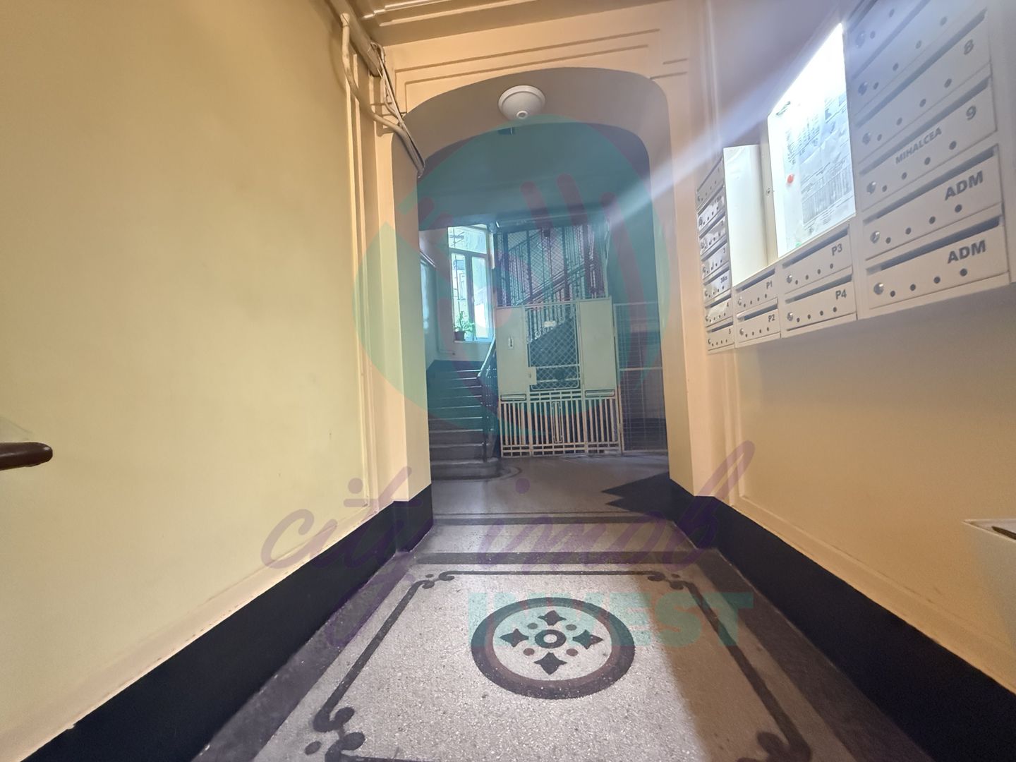 Spatiu, lumina si eleganta intr-un apartment interbelic - Poză 18