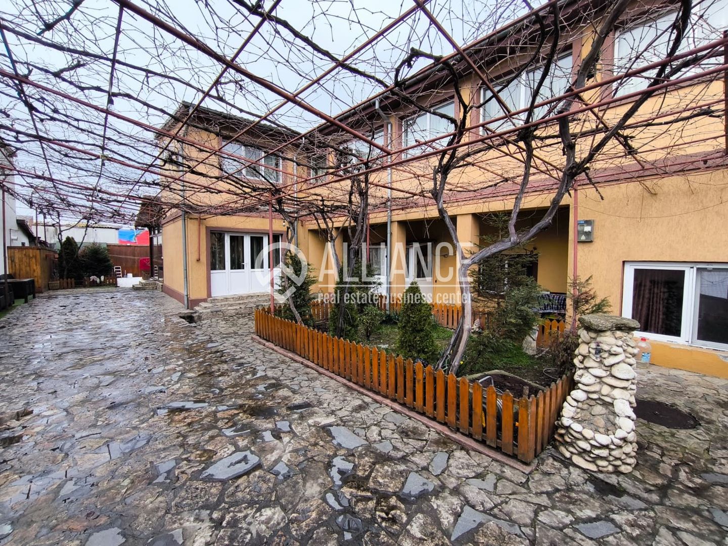 MEDEEA Vila P+1 mobilata complet si curte generoasa! - Poză 28