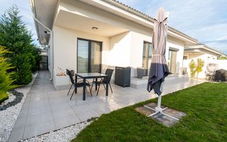 Casa deosebita cu finisaje premium si gradina privata Tunari - Poză 18