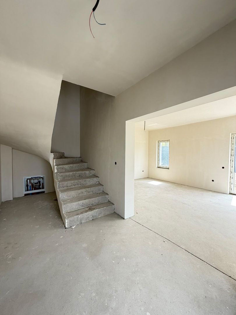 Triplex 4 camere DECOMANDATE, 112 mp utili, 184 mp curte, Urusagului - Poză 13