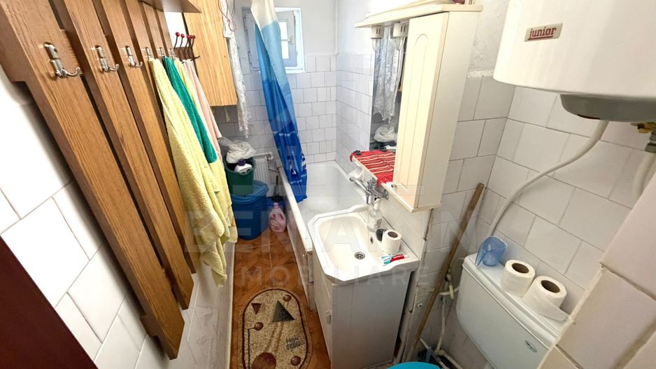 Apartament cu 3 camere - Craiovita Noua - etaj intermediar - Poză 7