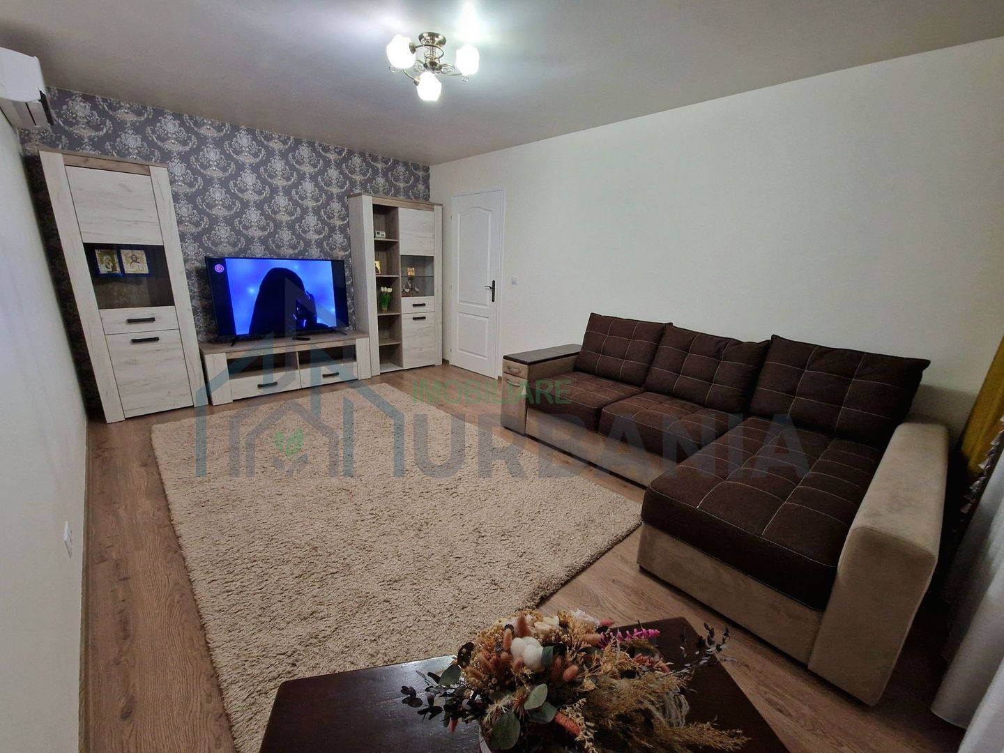Apartament 2 camere, total decomandat, CUG, Iași – prima închiriere, stație în fața scării - Poză 1