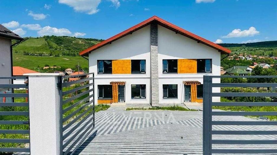 CASA DUPLEX | P+1+Pod | 123mp + POD 45mp | teren 654mp | Chinteni - Poză 4