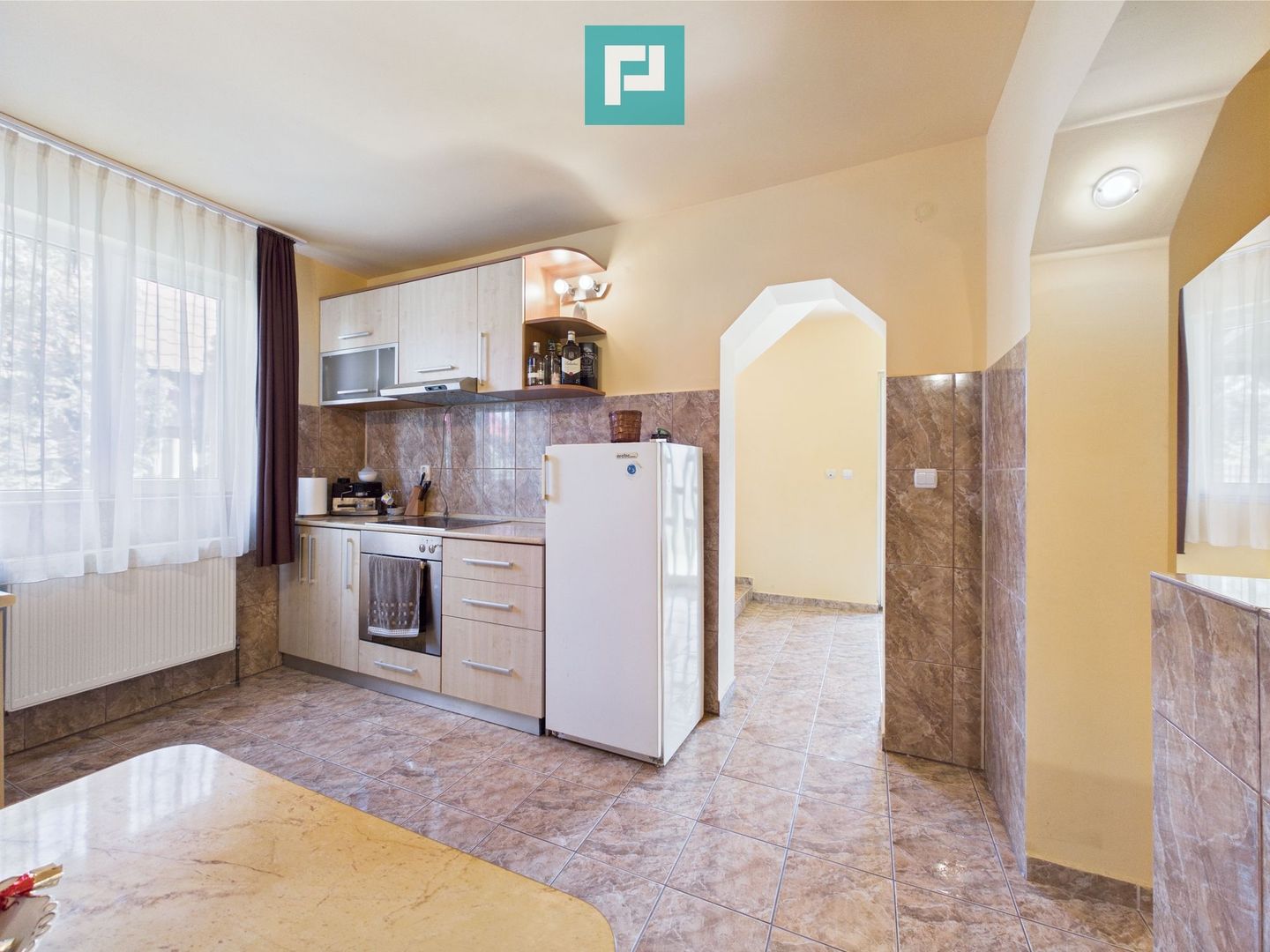 Vilă cochetă 4 camere P+M în Munar - Poză 7