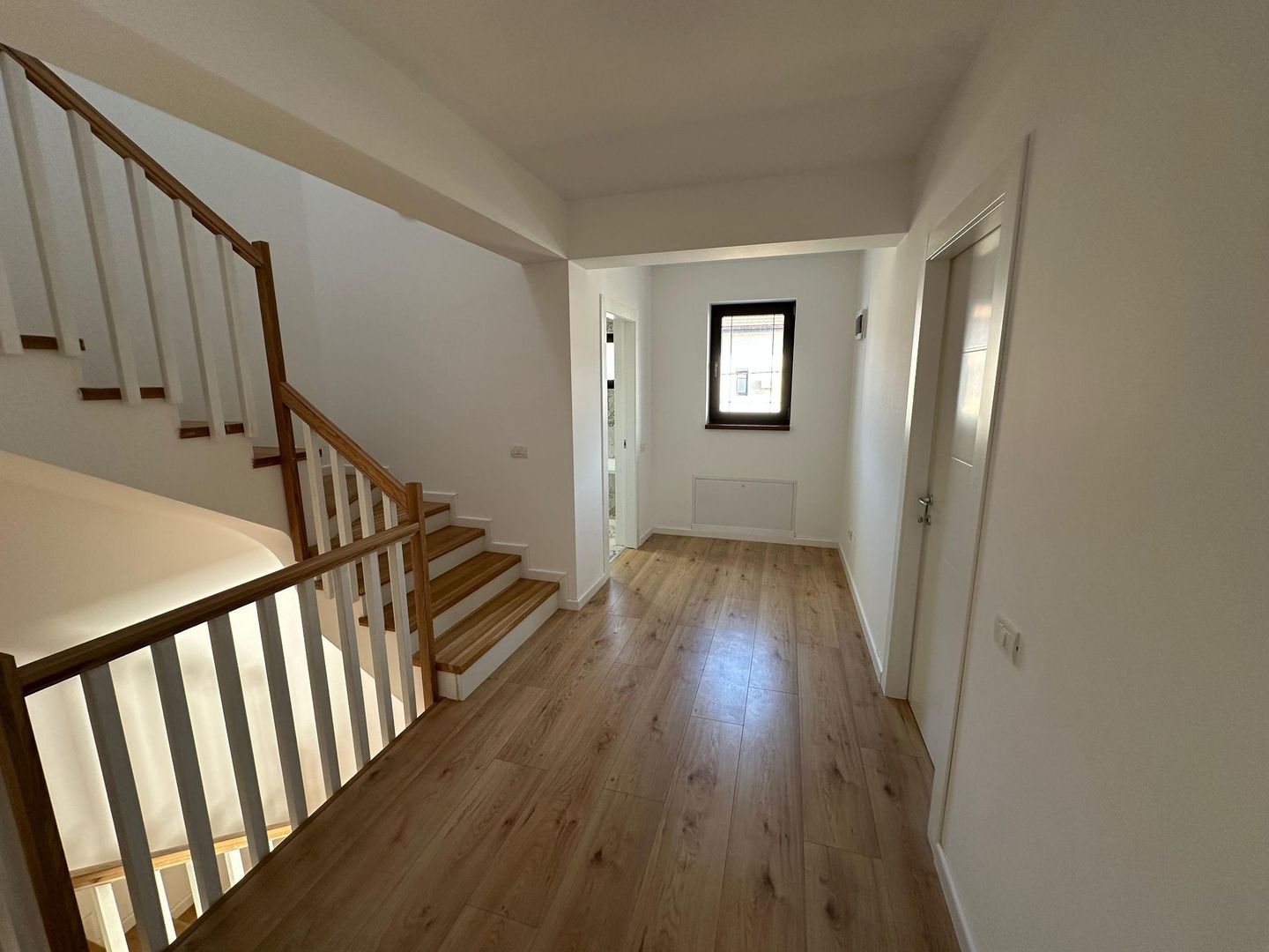 Casa moderna cu mansarda |de inchiriat | Voluntari - Poză 15