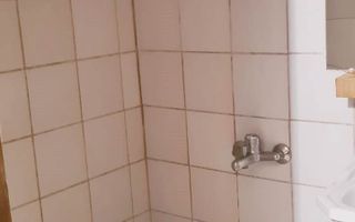 Camera cu baie si suprafata de 20mp in Noua - Poză 4