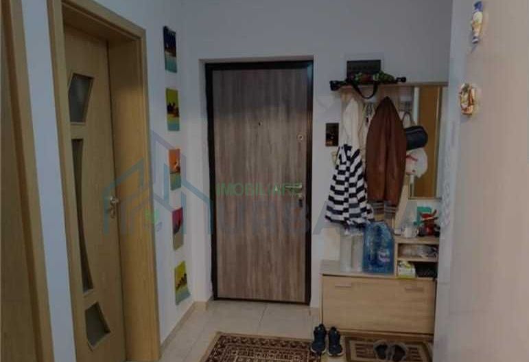 # Apartament de inchiriat 2 camere Nicolina - Poză 4