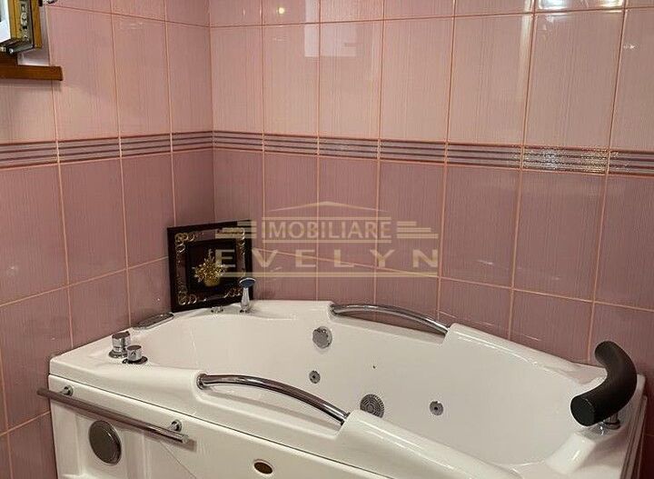 Vila de vanzare D+P+1 220 mp cu teren 300 mp, pret 285000 euro negociabil ! - Poză 7