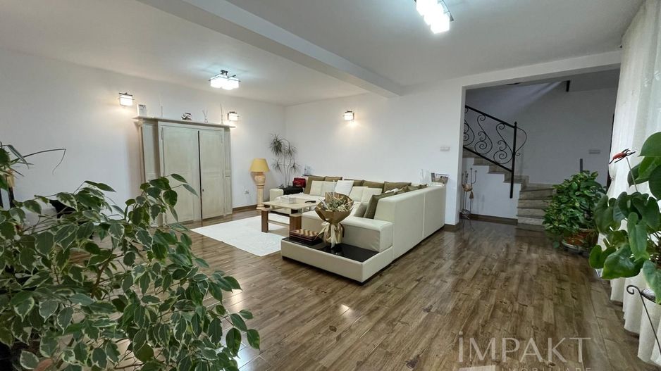 Casa  cu 4 Camere si Garaj in Cartierul Someseni, Cluj-Napoca - Poză 5